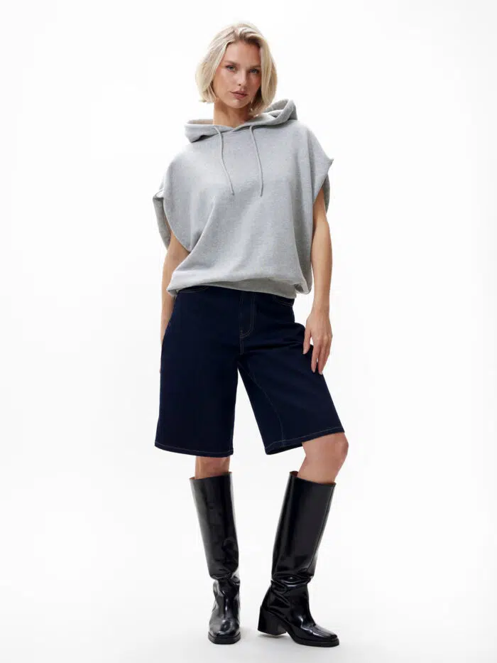 Sleeveless sweater with hoodie - Afbeelding 6